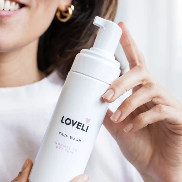 Loveli Face wash Normal to Dry skin